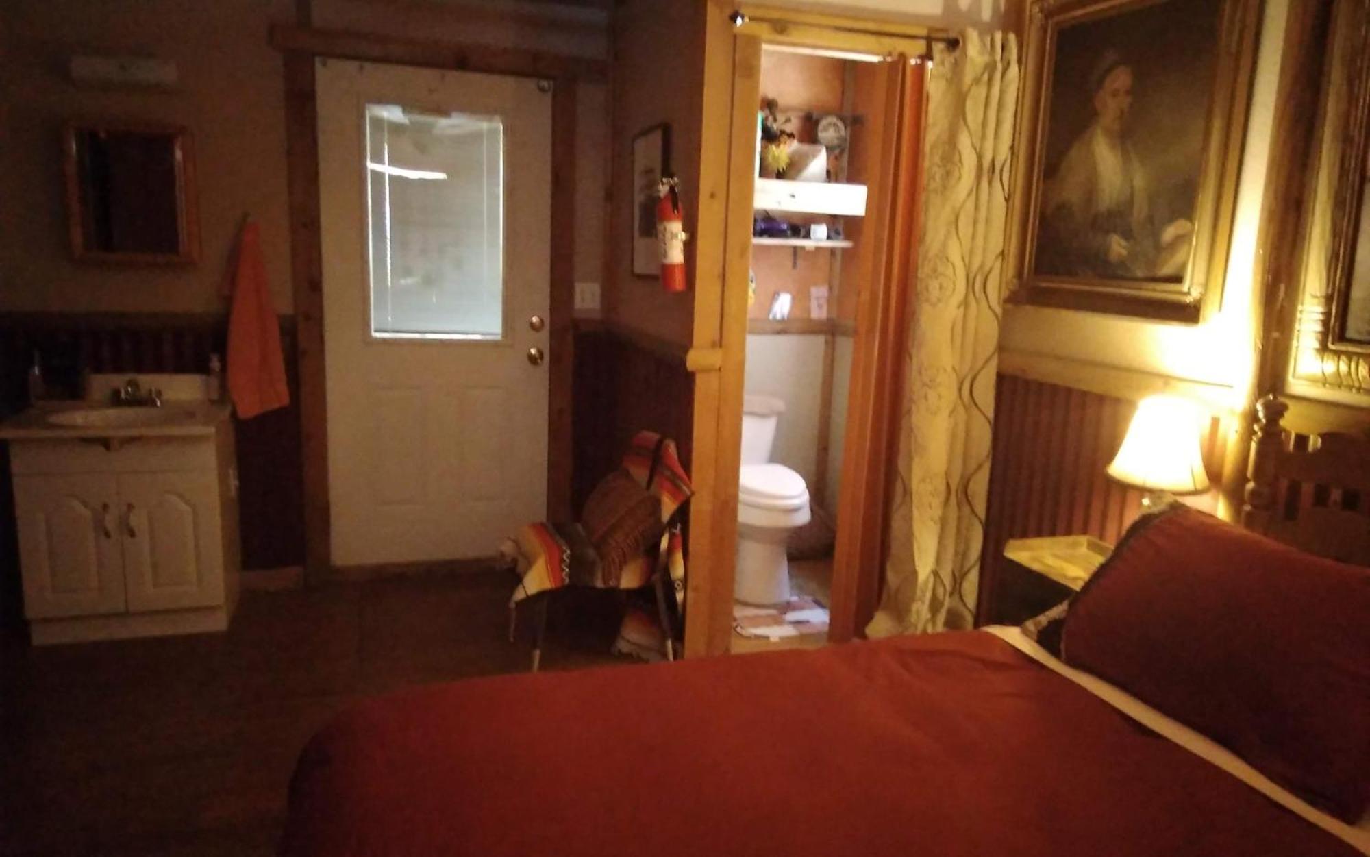 La Loma Del Chivo Llc - The Spirit Room Marathon Eksteriør bilde